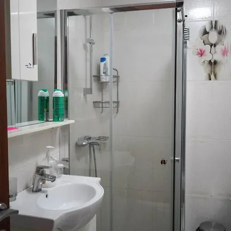 Lovely In The Heart Of Τίρανα